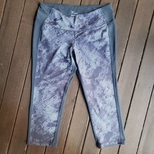 Old Navy Active Workout Pants - Size L
